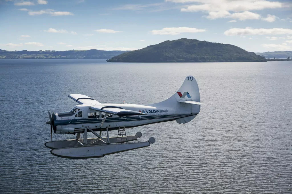 floatplane-with-mokoia-island-in-background.jpg